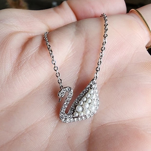 Swarovski Jewelry - Swarovski Swan Pendant Necklace